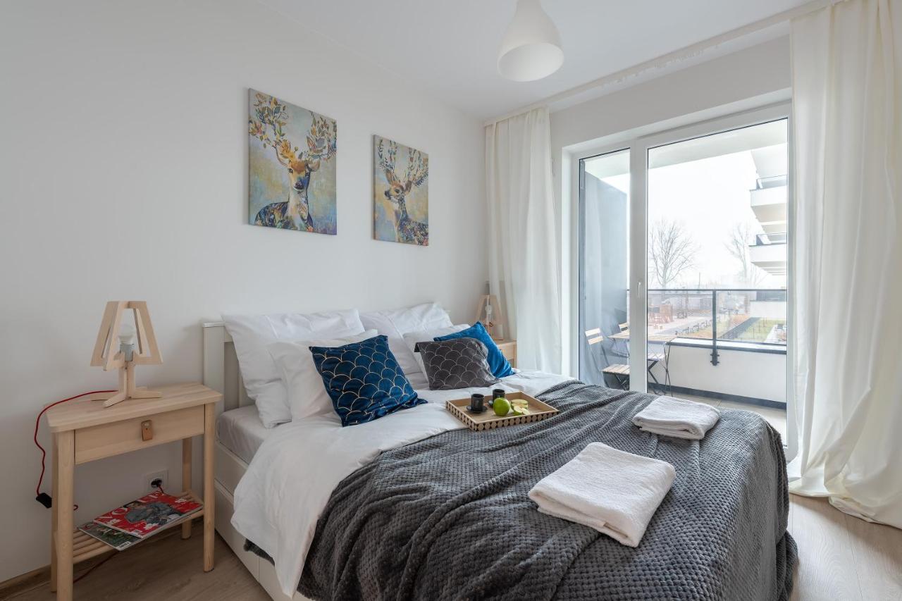 P&o Serviced Mordor Apartmán Varšava